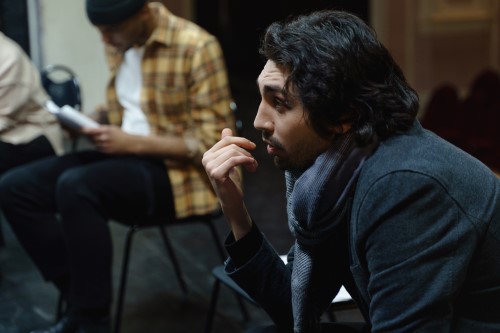 Oyuncu - Drama Eğitmeni